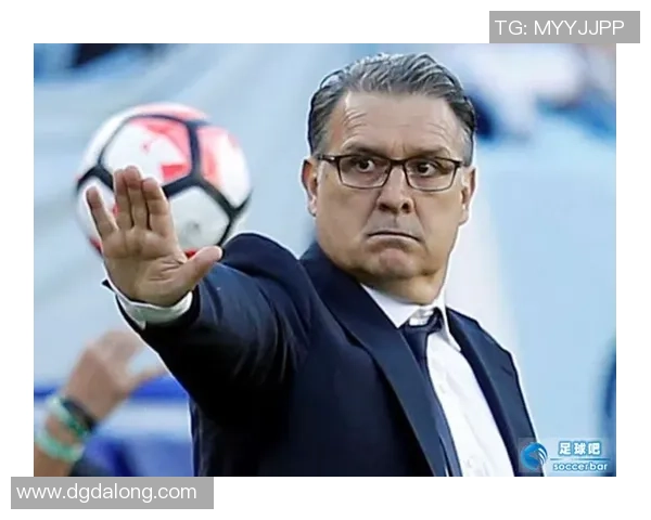 街头采访足球明星他们的梦想与挑战分享精彩瞬间与人生哲学