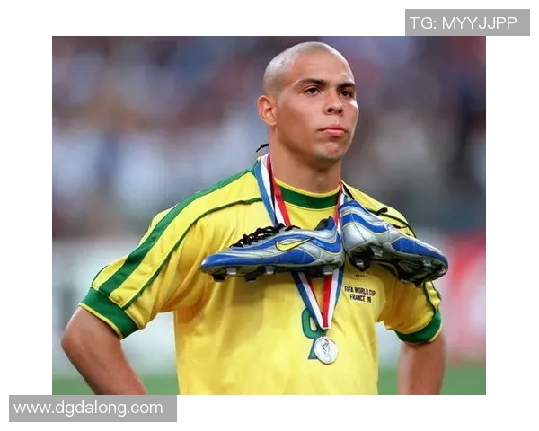 足球传奇大罗的辉煌生涯与影响力全解析