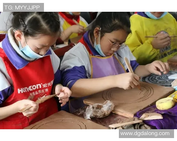 足球明星泥塑创作教学反思与学生艺术素养提升探索 足球明星泥塑创作教学反思与学生艺术素养提升探索