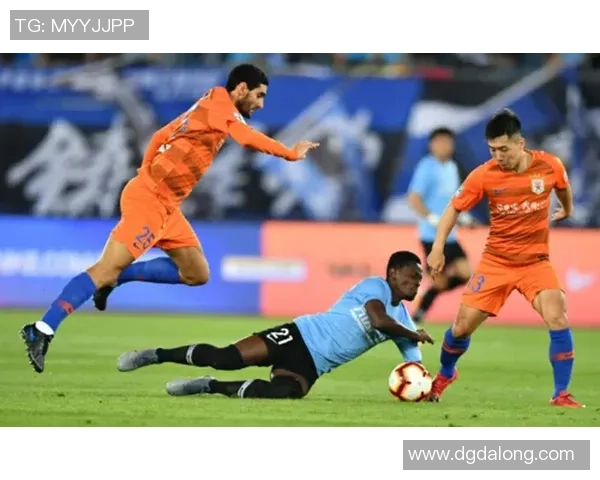 重磅专题:探讨西安篮球队中路突破战术的创新与发展 重磅专题:探讨西安篮球队中路突破战术的创新与发展